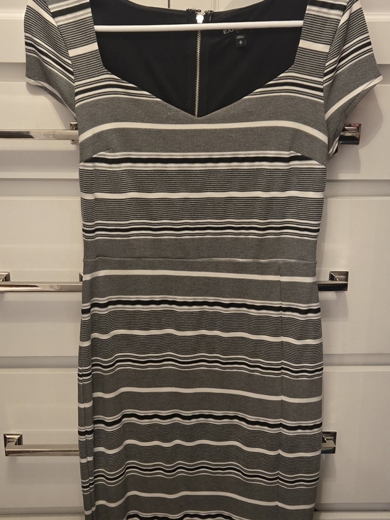 Express Dresses & Skirts - Express Black and Silver Zip-Accent Dress